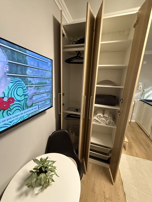 Garsoniera prima inchiriere zona Lidl Kaufland tractorul Brasov Coresi