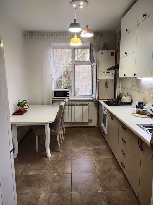 4 мкр, 2 этаж, 82.7 м²