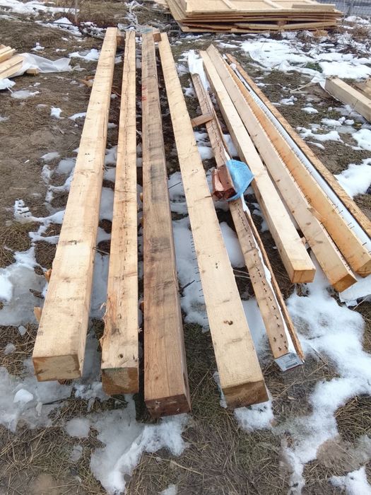 Brus sotiladi taxta sotiladi 8 sm-10sm 3 metrdan 6 metrgacha