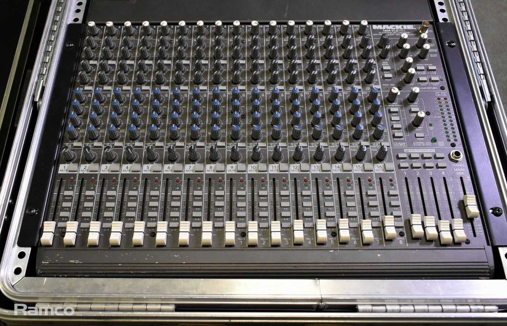 Mixer audio Mackie 1604-VLZ Pro 16 canale
