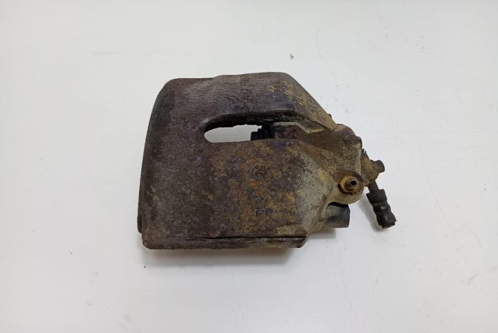 Etrier stanga fata Volkswagen VW Golf a 5-a generatie seria