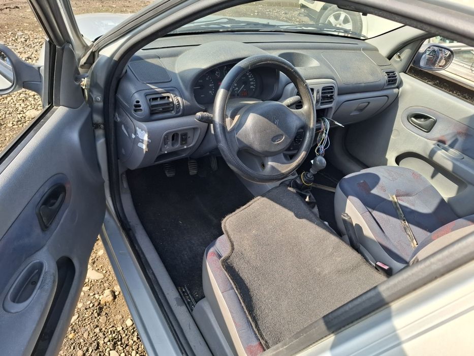 Elemente Caroserie Renault Clio Sedan/Symnol 1.4i