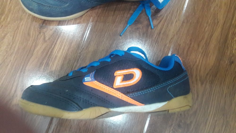 Кроссовки детские