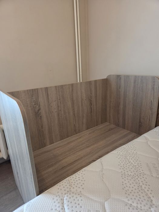 Продавам 2 бр.детски легла 60/120 цена 350лв за 1 бр.