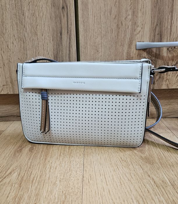 Дамска чанта и раница