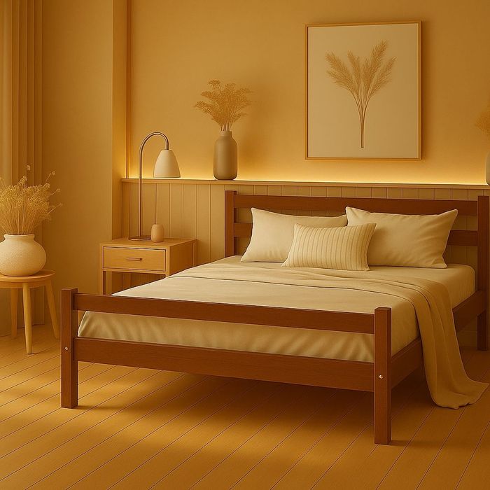 Кровати из Цельного Дерева  двуспальные , готовые и на заказ.