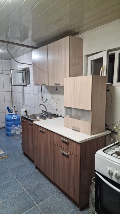Кухонный гарнитур с газовой плитой