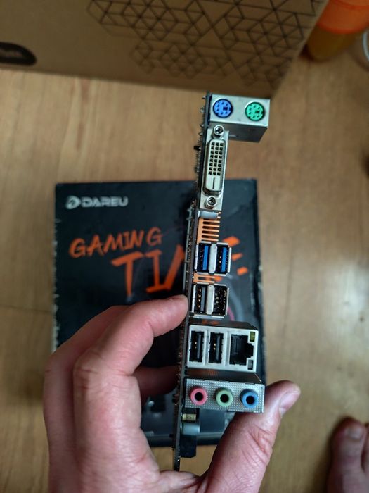 Продам комплект Asrock H110+i3 6100