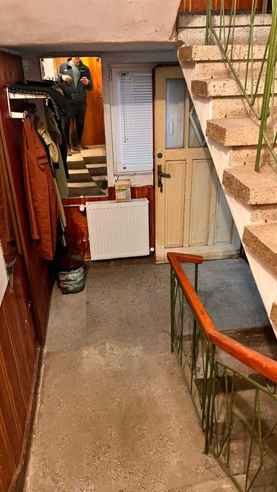 ПРОДАВА СЕ: Просторна двуетажна къща с двор и чудесна локация!