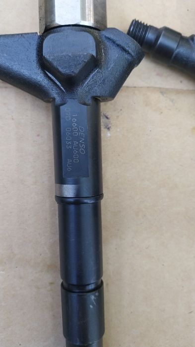 Инжектори Нисан Примера Xtrail/Nissan Primera P12 AU600  2.2dti 126k.c