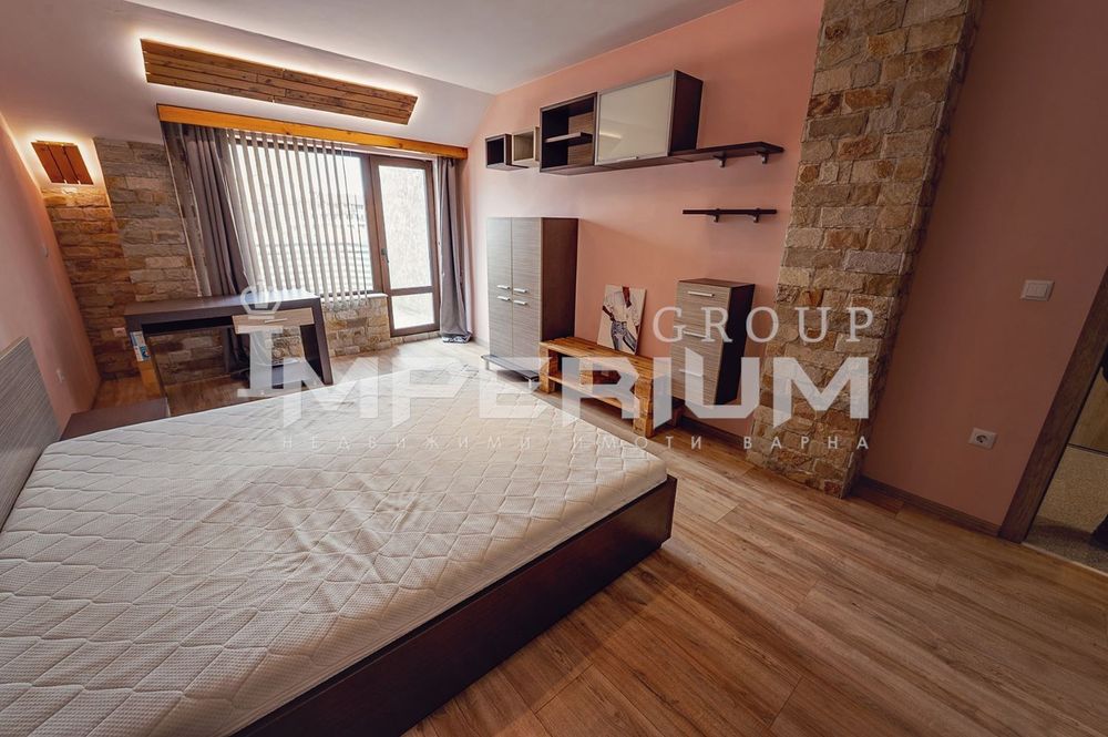 Тристаен обзаведен апартамент под наем в района на кв. Левски, гр. Ва