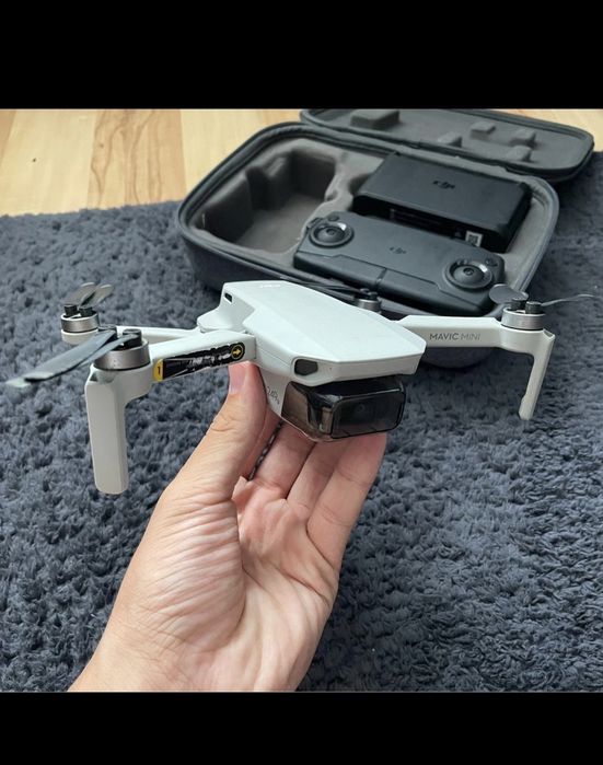 Vând sau schimb Drona DJI Mavic mini fly more combo