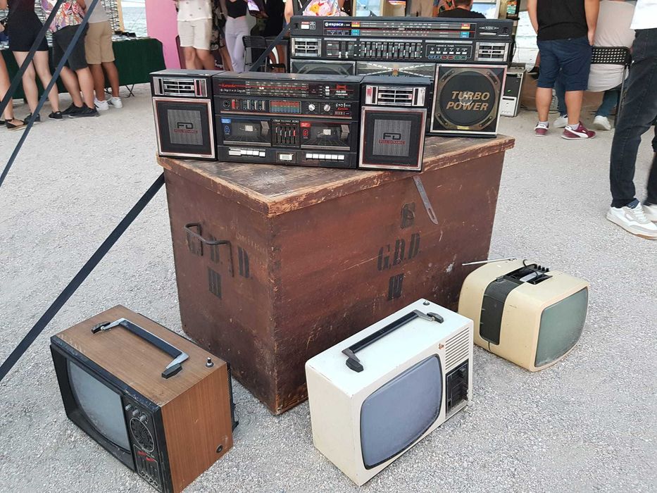 RetroHost Inchiriere Televizoare Event Vintage Lan Party Anii 90 2000