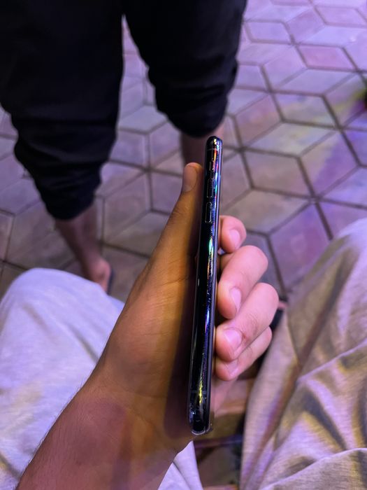Продам IPhone 11 Pro