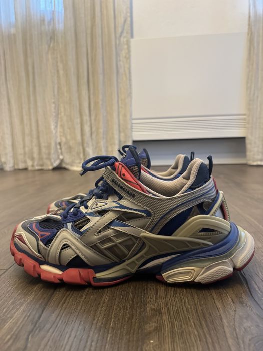 Продавам обувки мъжки размер42 Balenciaga track2 в отлично състояние