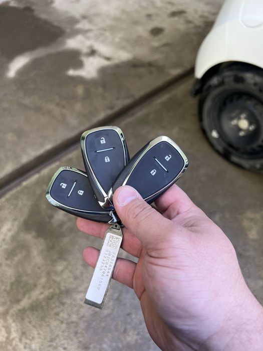 Trecker pult sotiladi original. Продаются пульт от трекера.