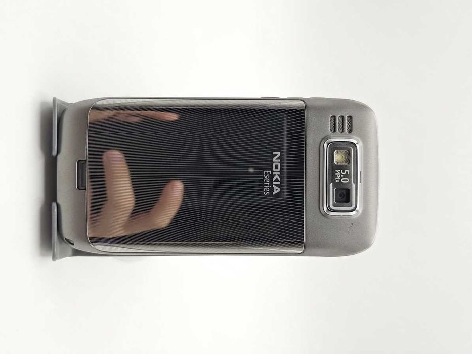 Nokia E72 Metal Gray