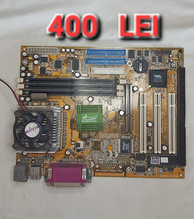 Vând piese de calculator