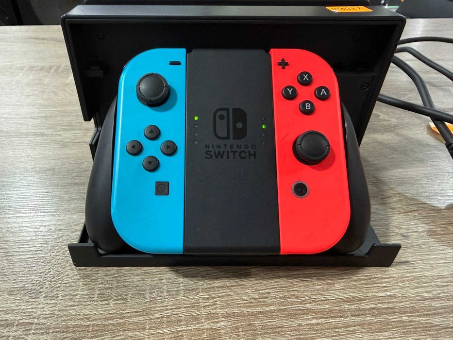 Продавам Nintendo Switch