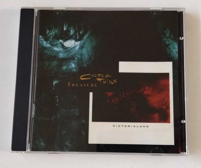 Cocteau Twins - Treasure/Victorialand, Blue Bell Knoll