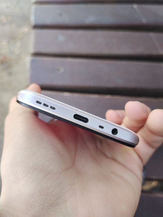 Продам отличный телефон oppo a5