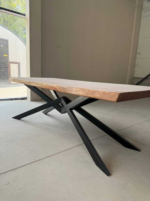 УНИКАЛНИ МАХАГОНОВИ МАСИ  с различни дизайнерски крака