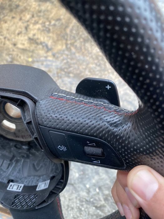 Волан три лъча от Audi A4 A5 Q5 A6 Sline Ауди слайн f1 пера