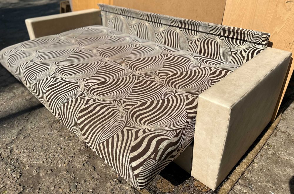 Canapea Extensibila cu Lada; Pat cu Saltea 190x110 cm