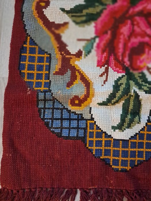 Carpeta perete de lana, manufacturata