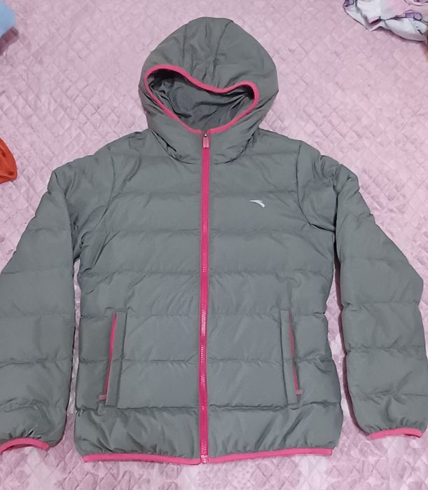 Продам куртку р. М