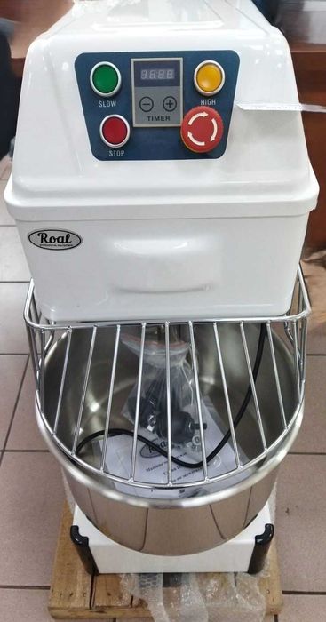 Тестомес спиральный на 20 литров.