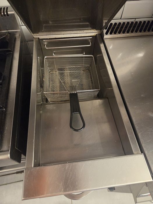 Friteuza profesionala 25 l pe gaz