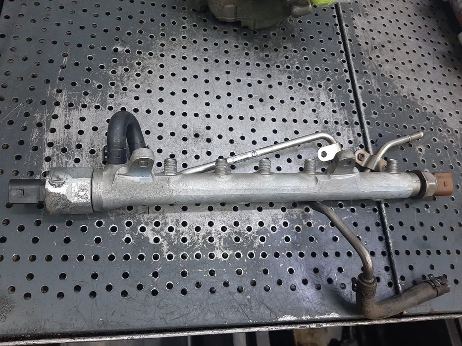 rampa injectoare cay 1.6 tdi audi a3 8p vw golf 6 touran 1t3 polo 6r seat ibiza 5 skoda fabia 2  superb 2 r03l125a