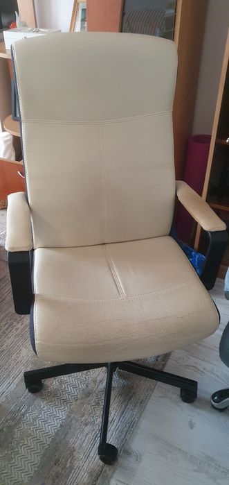 Vand scaune rotative de birou