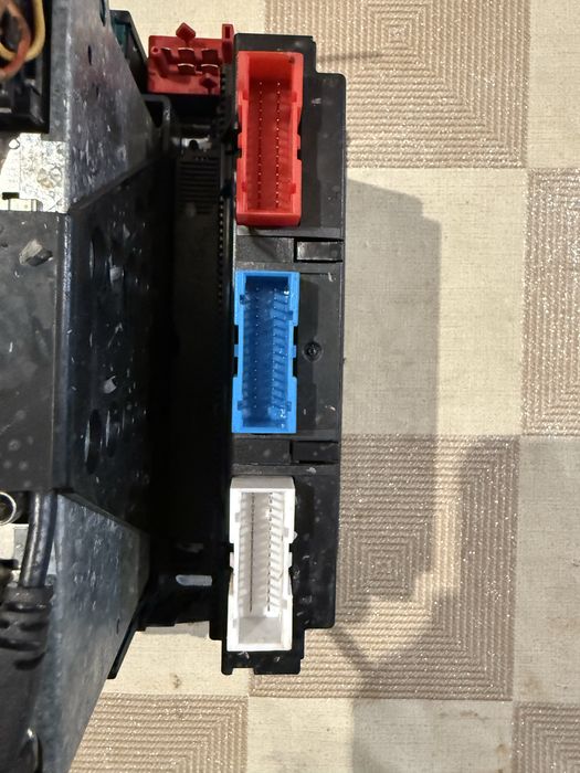 Радио навигация MFD и климатроник за passat b5.5