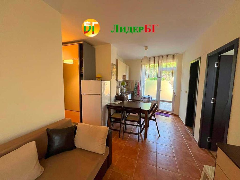 Малък двустаен апартамент с вътрешен двор