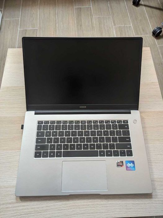 Лаптоп Honor Magicbook 15 - Ryzen 5 4500U, 8GB RAM, 256GB SSD