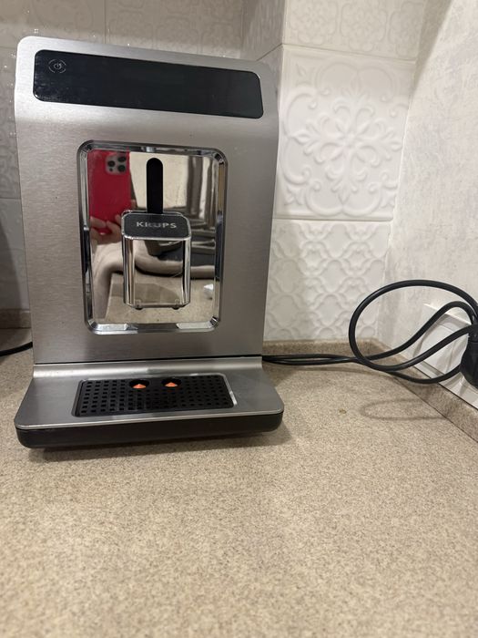 Продам кофемашину Krups Quattro force