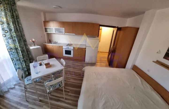 Дава се под наем Едностаен апартамент в Варна, Колхозен пазар - 37 кв.м за 265.2 € - Снимка #2