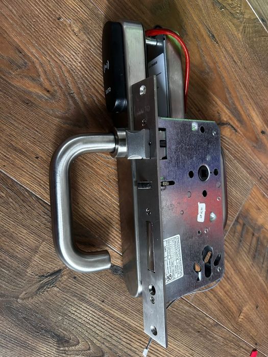 Maner usa cu sild lung Salto XS4 One EM750FH, 9 mm, IP55, inox mat