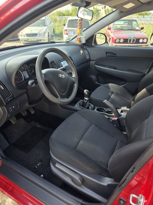 Hyundai i30 1.4 Benzină euro 5  | 2 seturi anvelope
