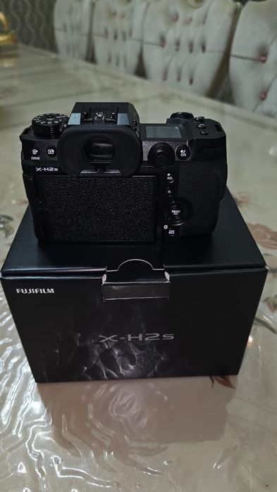 Fujifilm XH2s + Sigma 18-50mm  F 2.8 DC DN

2 900 у.е.
Состояние новый