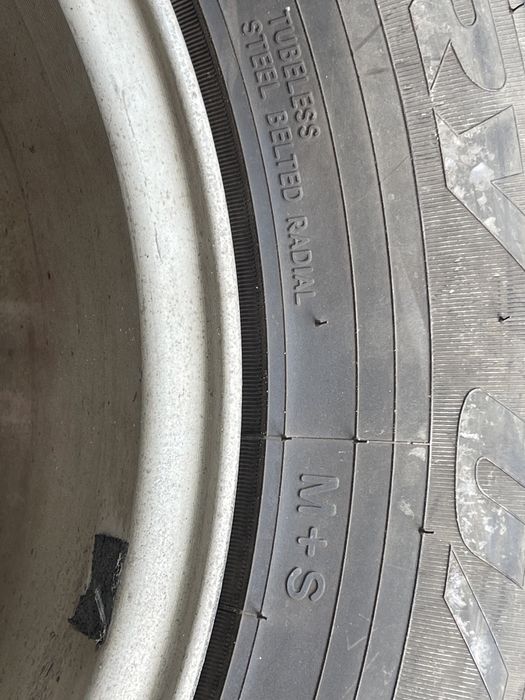 4 джанти с гуми 215 70 16 в много добро състояние