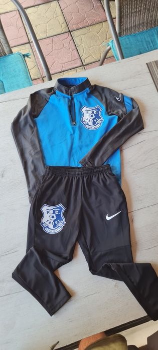 Vand echipament copil Viitorul/Farul