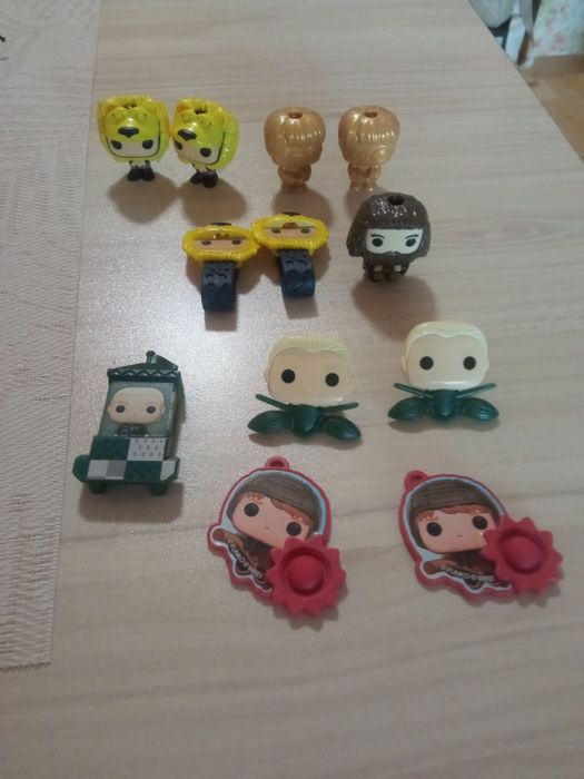 Киндер играчки различни колекций