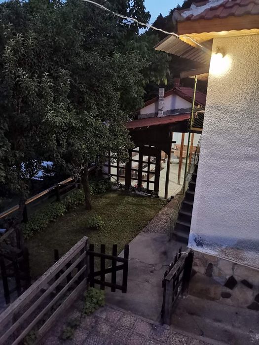 Продавам  три къщи в Сини връх - Чотрова  махала