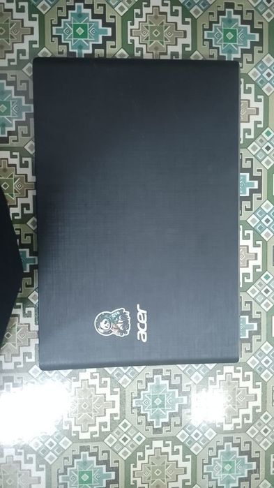 Acer Aspire E 17 отличном состояные