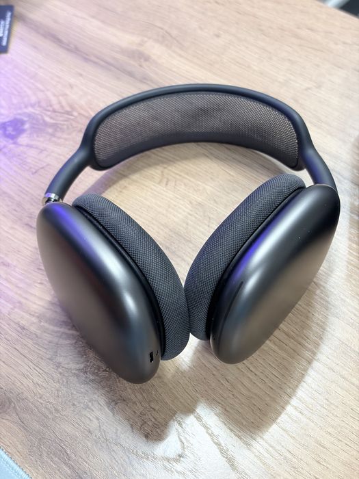 Apple Airpods max