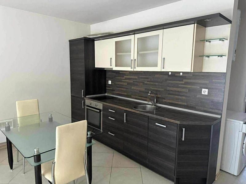 Тристаен апартамент в ж.к. Симеоново.