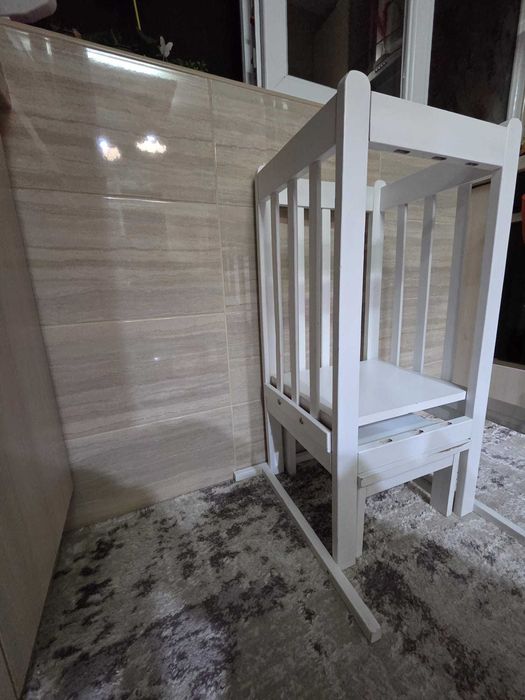 Turn de invatare si activitati Montessori realizat din fag slefuit